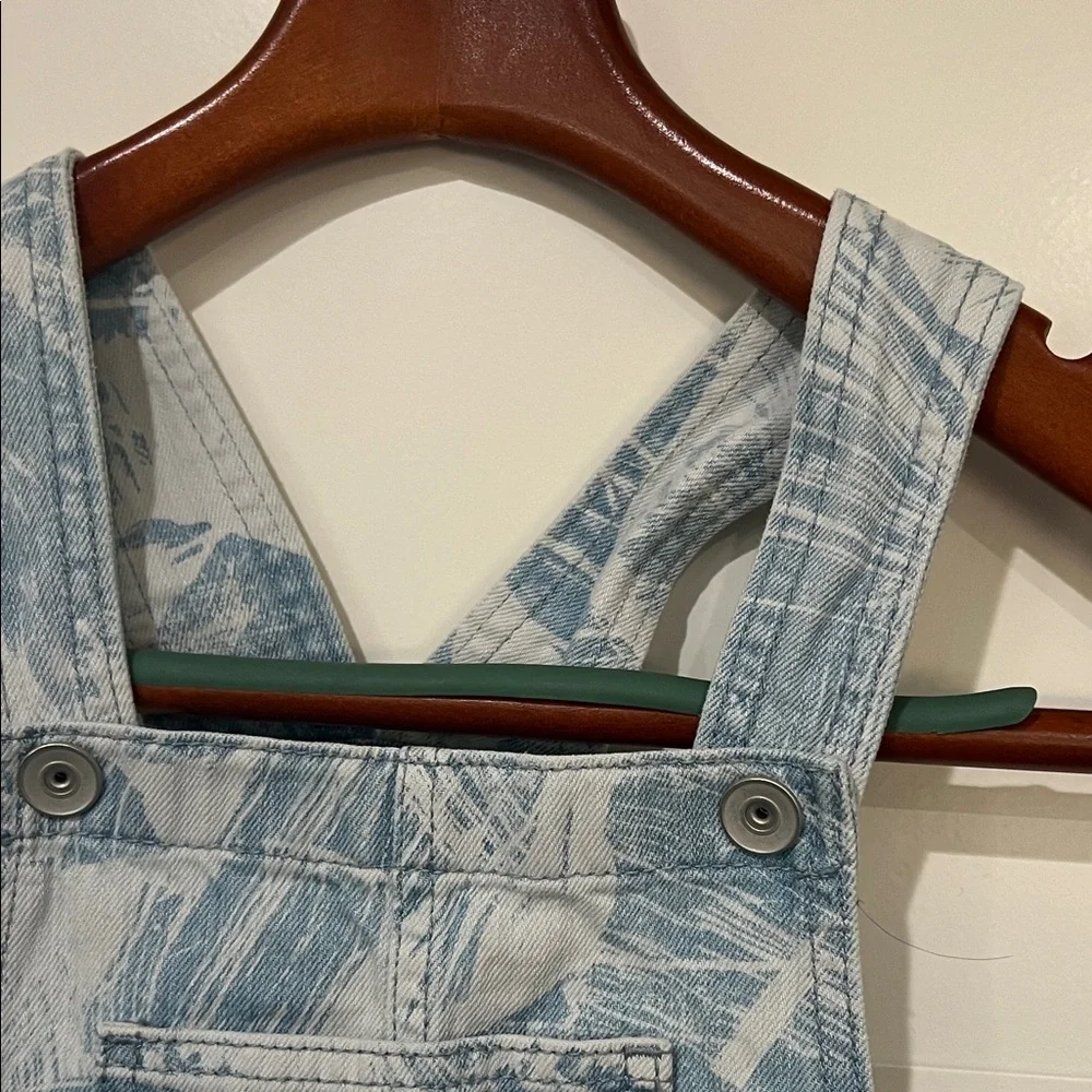 The Children’s Place Kids Light Blue Tie-Dye Denim Short Overalls Sz 10